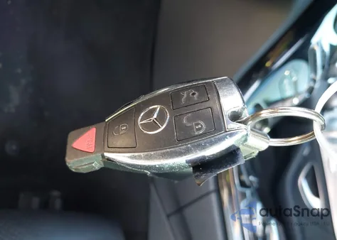 2015 Mercedes-Benz C 300 4Matic/Luxury 4Matic/Sport 4Matic из США, поврежденный, VIN 55SWF4KB1FU038876